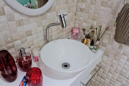 Casa à venda com 180m², 2 quartos e 1 vaga Casa à venda com 180m², 2 quartos e 1 vagaBanheiro da Suíte