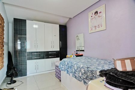 Casa à venda com 180m², 2 quartos e 1 vaga Casa à venda com 180m², 2 quartos e 1 vagaQuarto