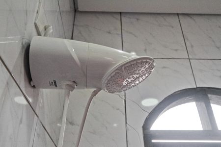 Casa à venda com 180m², 2 quartos e 1 vaga Casa à venda com 180m², 2 quartos e 1 vagaBanheiro