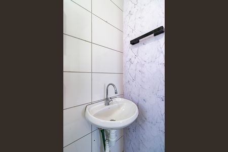Banheiro de apartamento para alugar com 2 quartos, 51m² em Parque Reboucas, São Paulo