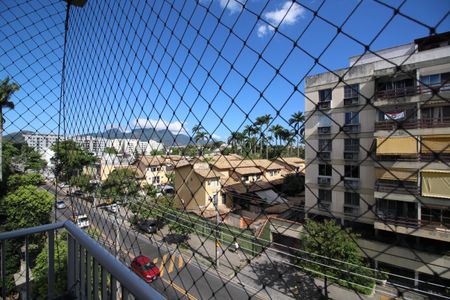 Apartamento para alugar com 63m², 2 quartos e 1 vagaVista