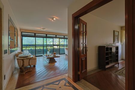 Apartamento à venda com 330m², 4 quartos e 5 vagasSala