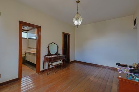 Apartamento à venda com 330m², 4 quartos e 5 vagasSuíte 1