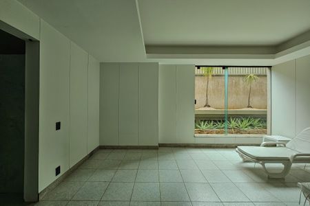 Apartamento à venda com 330m², 4 quartos e 5 vagasSauna