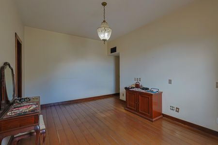 Apartamento à venda com 330m², 4 quartos e 5 vagasSuíte 1