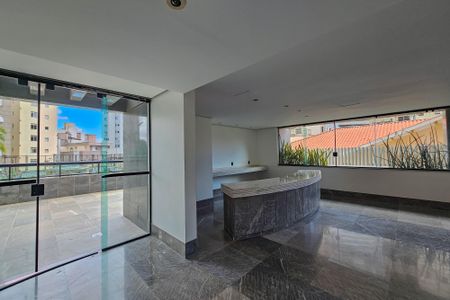 Apartamento à venda com 330m², 4 quartos e 5 vagasÁrea comum - Salão de festas