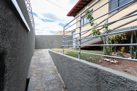 Casa à venda com 460m², 4 quartos e 6 vagasEntrada