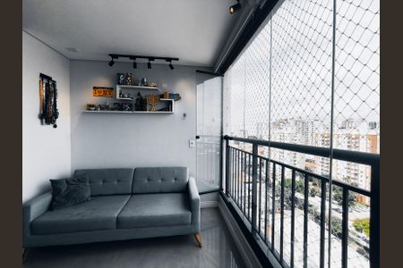 Apartamento à venda com 72m², 2 quartos e 2 vagas Apartamento à venda com 72m², 2 quartos e 2 vagasVaranda