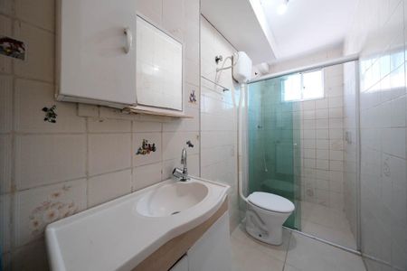 Banheiro de apartamento para alugar com 2 quartos, 42m² em Artur Alvim, São Paulo