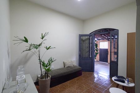 Sala de casa à venda com 5 quartos, 360m² em Lindeia (barreiro, Contagem