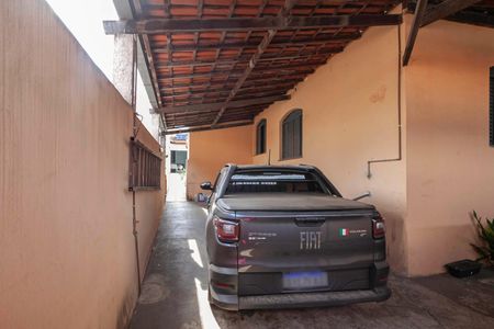 Garagem de casa à venda com 5 quartos, 360m² em Lindeia (barreiro, Contagem