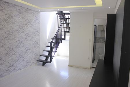 Sala de apartamento para alugar com 2 quartos, 88m² em Jardim Silvestre, Guarulhos