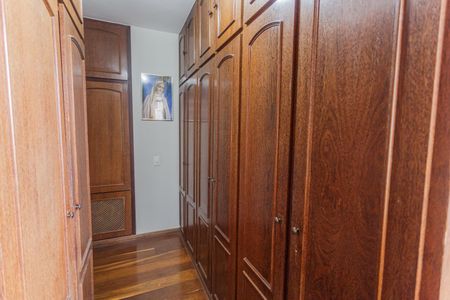 Apartamento para alugar com 217m², 5 quartos e 2 vagasCloset da Suíte