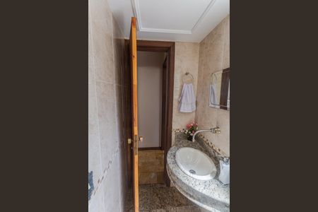 Apartamento para alugar com 217m², 5 quartos e 2 vagasLavabo 