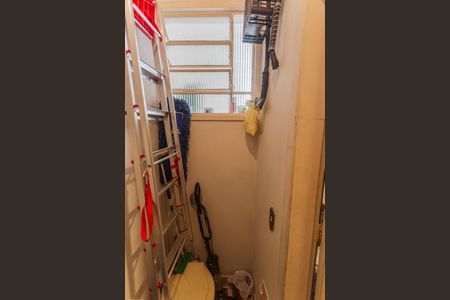 Apartamento para alugar com 217m², 5 quartos e 2 vagasBanheiro do Quarto 5 - Reversível 