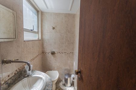 Apartamento para alugar com 217m², 5 quartos e 2 vagasLavabo 