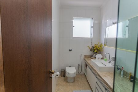 Apartamento para alugar com 217m², 5 quartos e 2 vagasBanheiro da Suíte