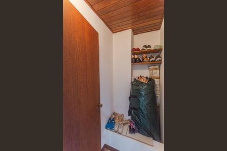 Apartamento para alugar com 217m², 5 quartos e 2 vagasRouparia
