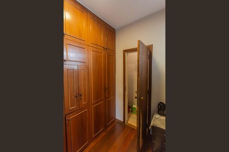 Apartamento para alugar com 217m², 5 quartos e 2 vagasQuarto 5 - Reversível 