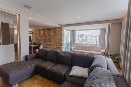 Apartamento para alugar com 217m², 5 quartos e 2 vagasSala