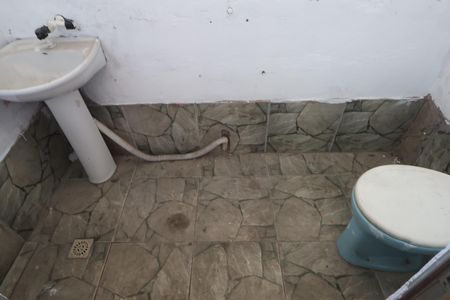 Casa à venda com 300m², 3 quartos e 4 vagasBanheiro 2