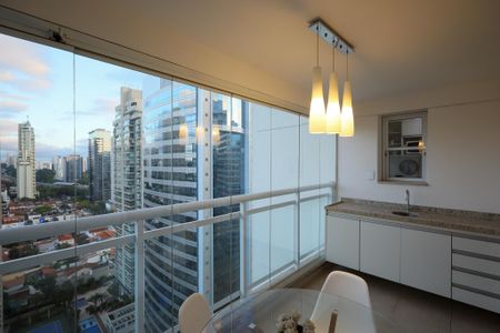 Varanda  de apartamento para alugar com 1 quarto, 54m² em Cidade Monções, São Paulo