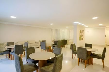 Apartamento à venda com 87m², 3 quartos e 2 vagas Apartamento à venda com 87m², 3 quartos e 2 vagasÁrea comum - Salão de festas