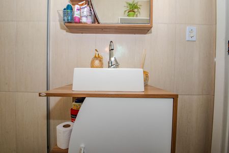 Banheiro de apartamento à venda com 1 quarto, 58m² em Jardim Dona Leopoldina, Porto Alegre