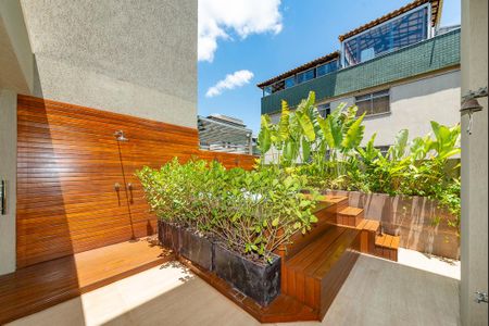 Casa de condomínio à venda com 347m², 3 quartos e 3 vagasÁrea externa