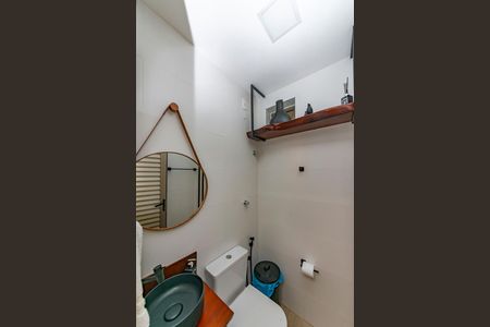 Casa de condomínio à venda com 347m², 3 quartos e 3 vagasLavabo 2