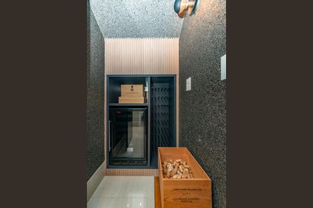 Casa de condomínio à venda com 347m², 3 quartos e 3 vagasAdega