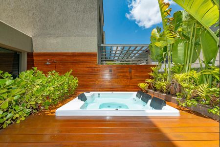 Casa de condomínio à venda com 347m², 3 quartos e 3 vagasÁrea externa