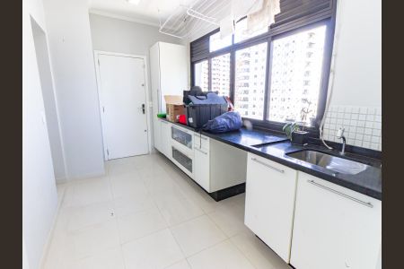 Apartamento à venda com 201m², 3 quartos e 3 vagasÁrea de Serviço