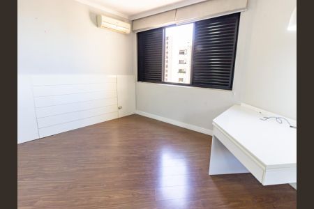 Apartamento à venda com 201m², 3 quartos e 3 vagasSuíte 1