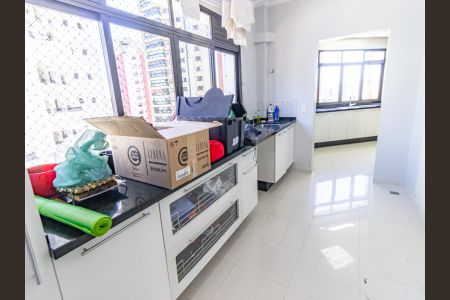 Apartamento à venda com 201m², 3 quartos e 3 vagasÁrea de Serviço