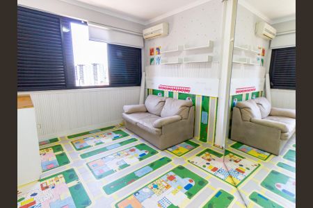 Apartamento à venda com 201m², 3 quartos e 3 vagasSuíte 2