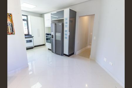 Apartamento à venda com 201m², 3 quartos e 3 vagasCopa