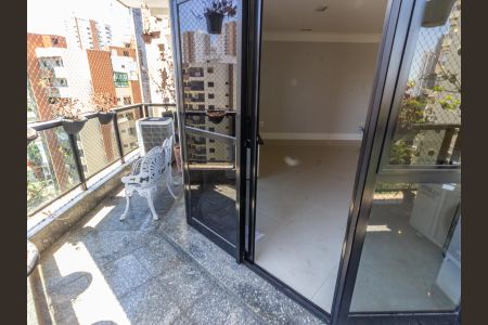 Apartamento à venda com 201m², 3 quartos e 3 vagasVaranda