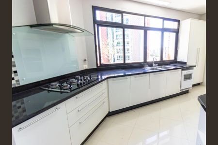 Apartamento à venda com 201m², 3 quartos e 3 vagasv