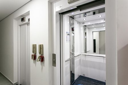 Apartamento para alugar com 34m², 1 quarto e sem vaga Apartamento para alugar com 34m², 1 quarto e sem vagaÁrea comum - Elevadores