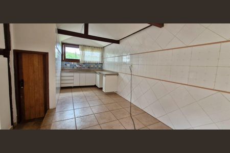 Casa de condomínio para alugar com 450m², 4 quartos e 8 vagas Casa de condomínio para alugar com 450m², 4 quartos e 8 vagasCozinha