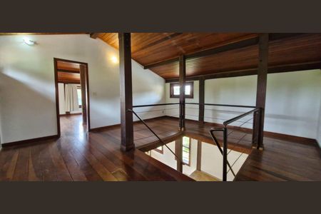 Casa de condomínio para alugar com 450m², 4 quartos e 8 vagas Casa de condomínio para alugar com 450m², 4 quartos e 8 vagasSuíte 3