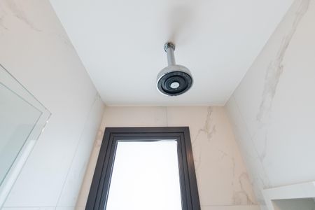 Apartamento à venda com 99m², 3 quartos e 2 vagasBanheiro da suíte