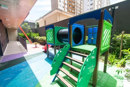 Apartamento à venda com 99m², 3 quartos e 2 vagasÁrea comum - Playground