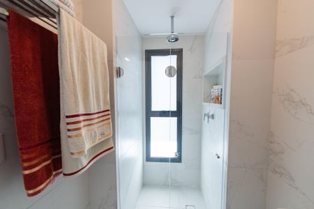 Apartamento à venda com 99m², 3 quartos e 2 vagasBanheiro da suíte