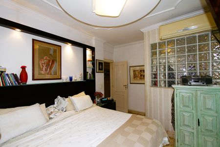 Apartamento à venda com 300m², 4 quartos e 2 vagasQuarto 3 - Suíte