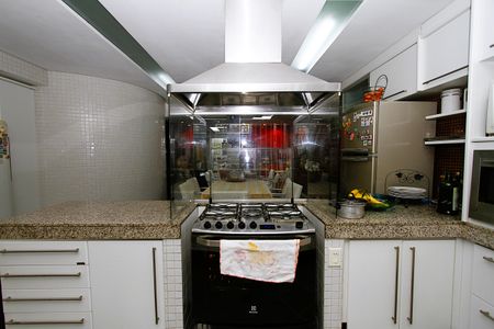 Apartamento à venda com 300m², 4 quartos e 2 vagasCozinha