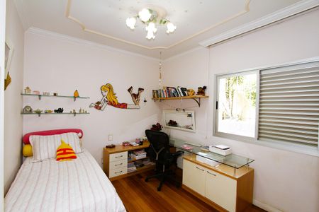 Apartamento à venda com 300m², 4 quartos e 2 vagasQuarto 2