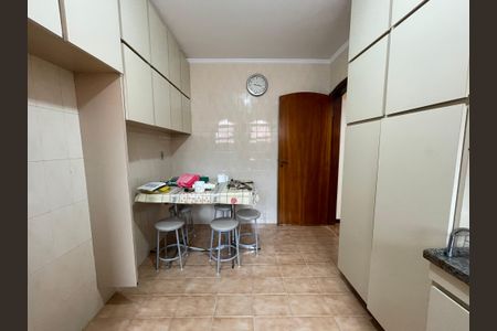 Casa à venda com 350m², 4 quartos e 4 vagasCozinha