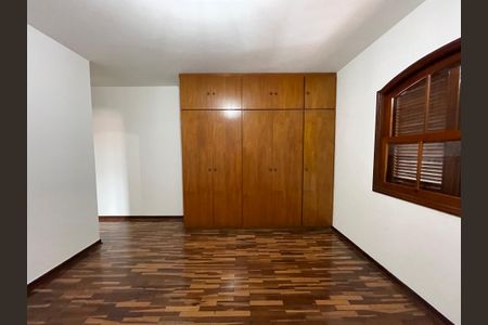 Casa à venda com 350m², 4 quartos e 4 vagasQuarto 1